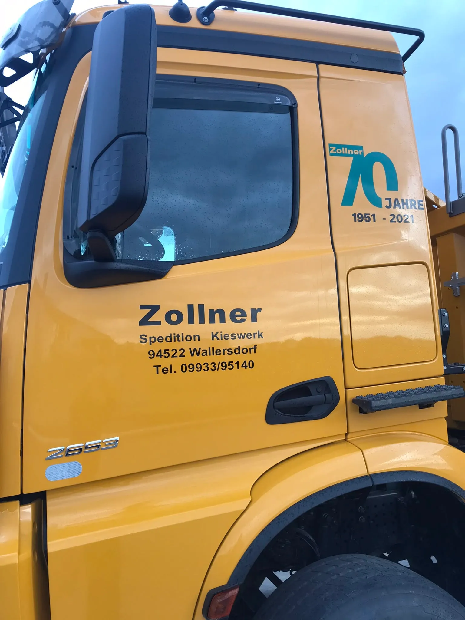 LKW-Beschriftung Spedition & Kieswerk